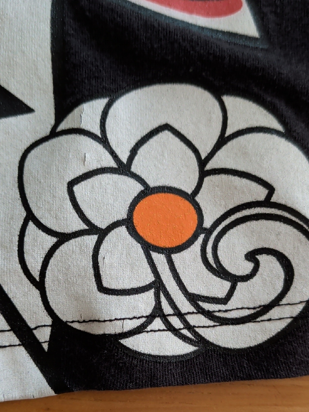 Tokidoki V-neck Tee - M - Picture 11 of 11